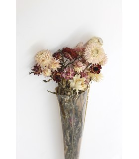 Straw flower bouquet